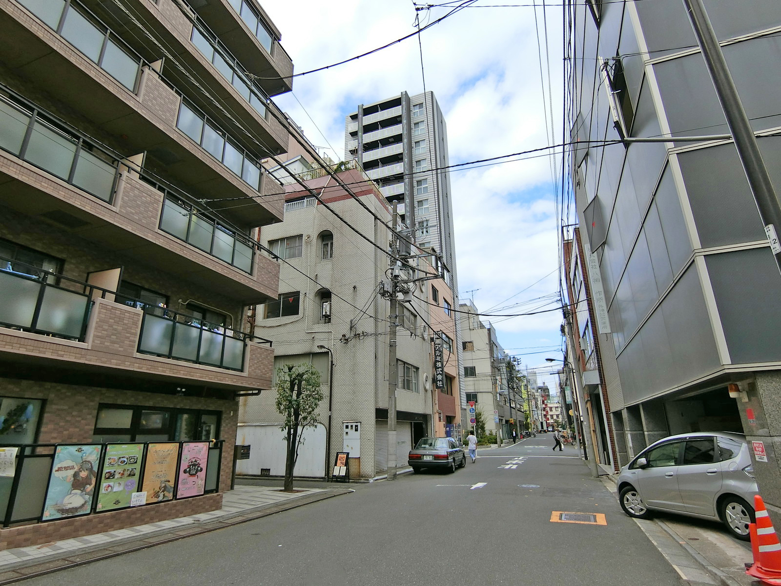 周辺は静かなエリア