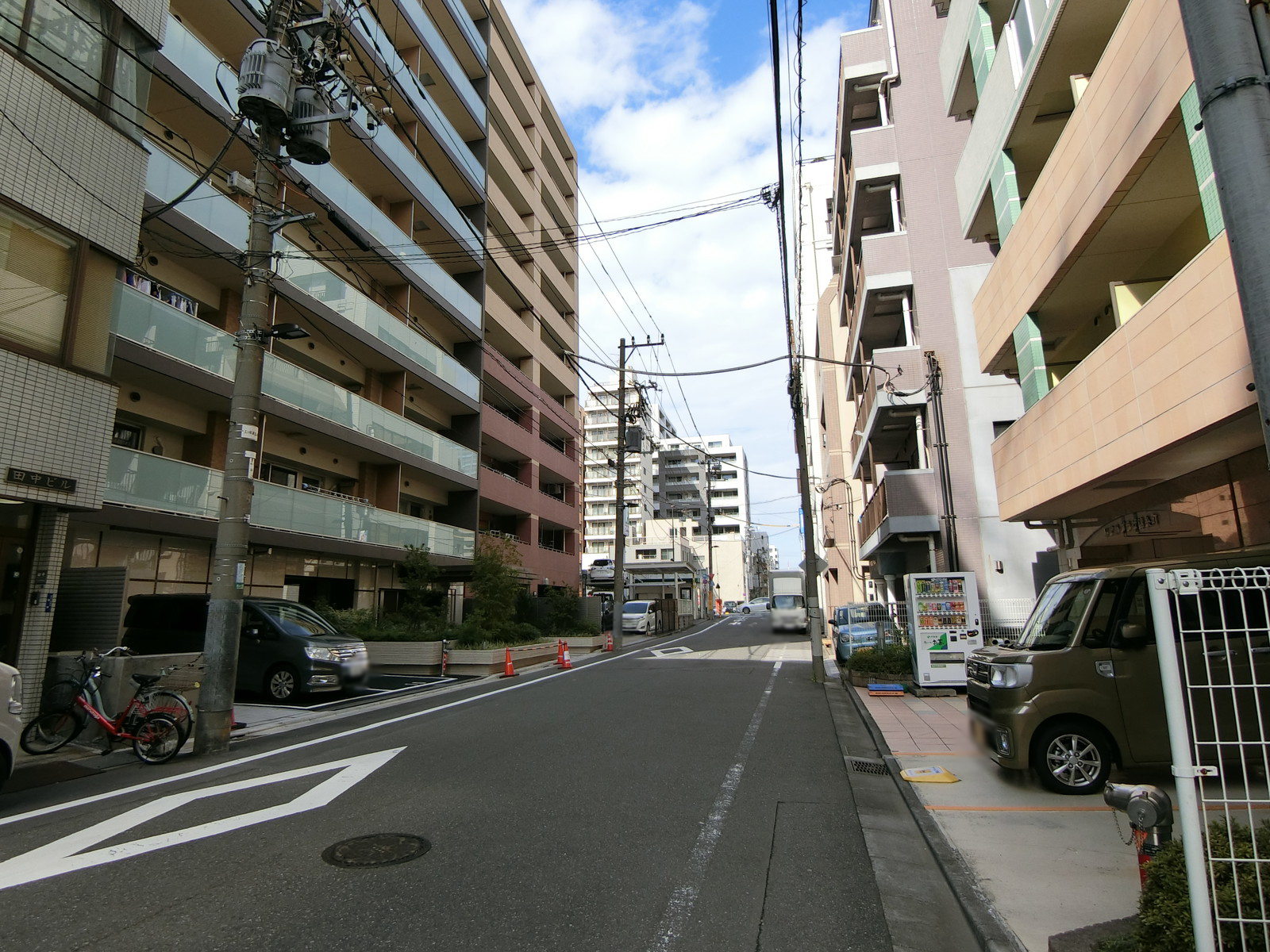 緑町石井ビル前面の通り