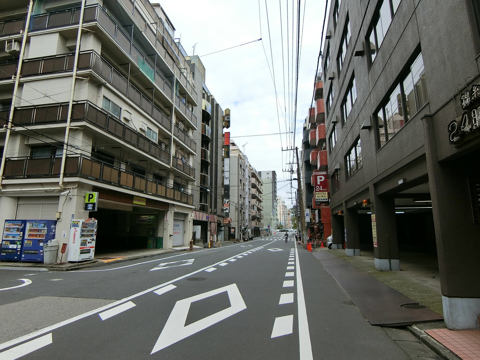 錦糸町タワーズ前面の通り