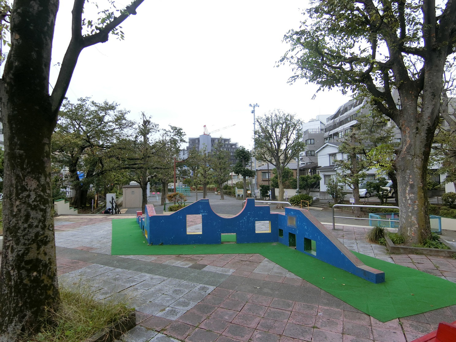 付近の恵比寿南二公園