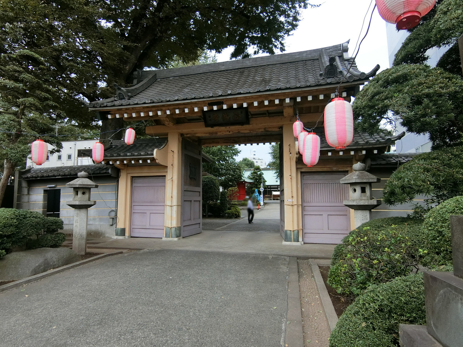 隣の正覚寺