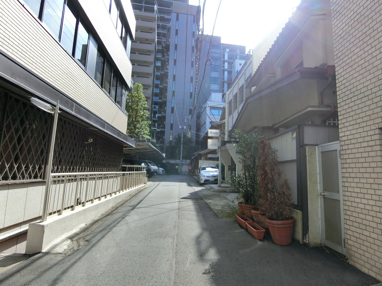 伝馬エフビル前面の通り