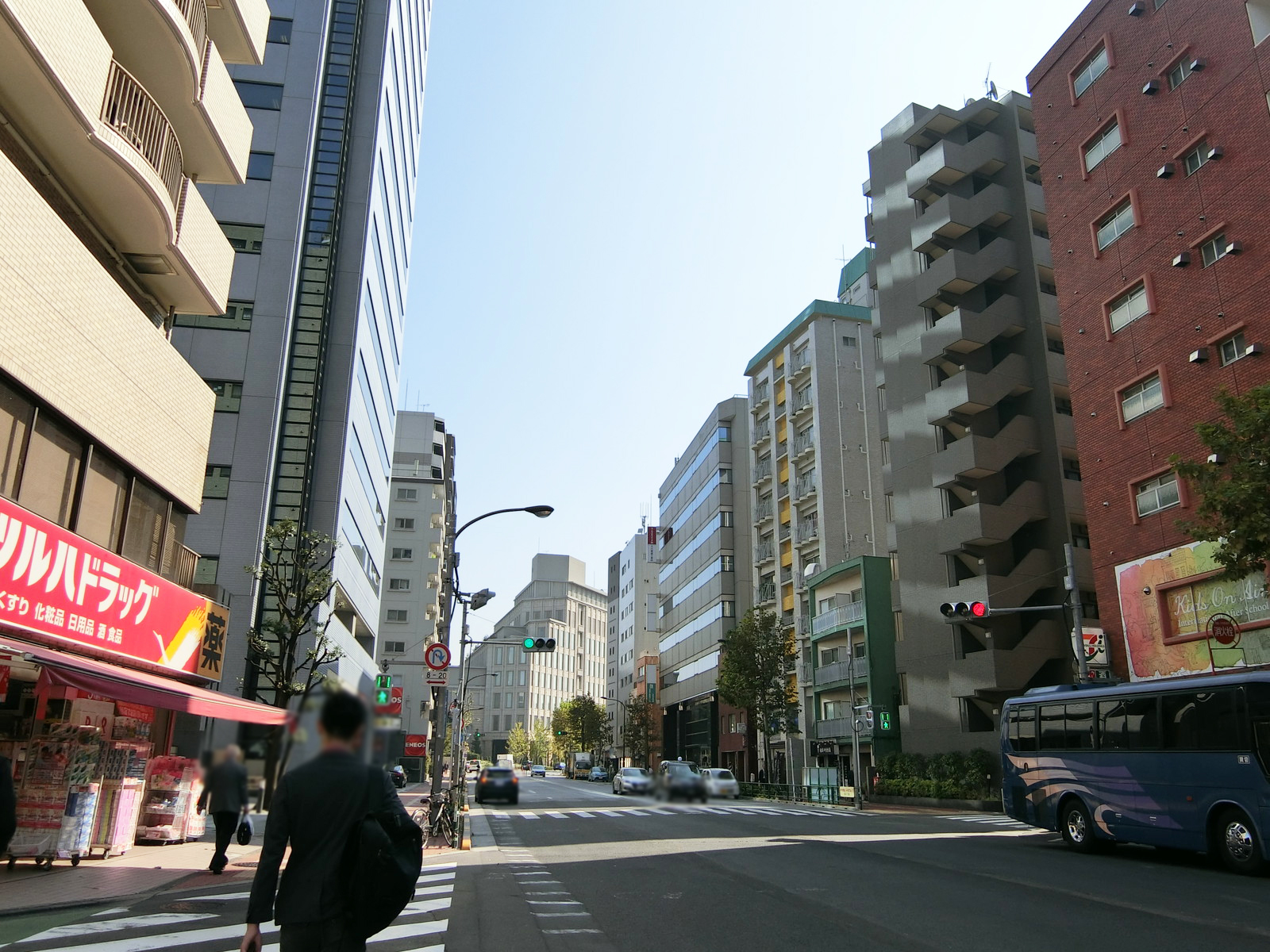 サンハイム五反田前面の通り