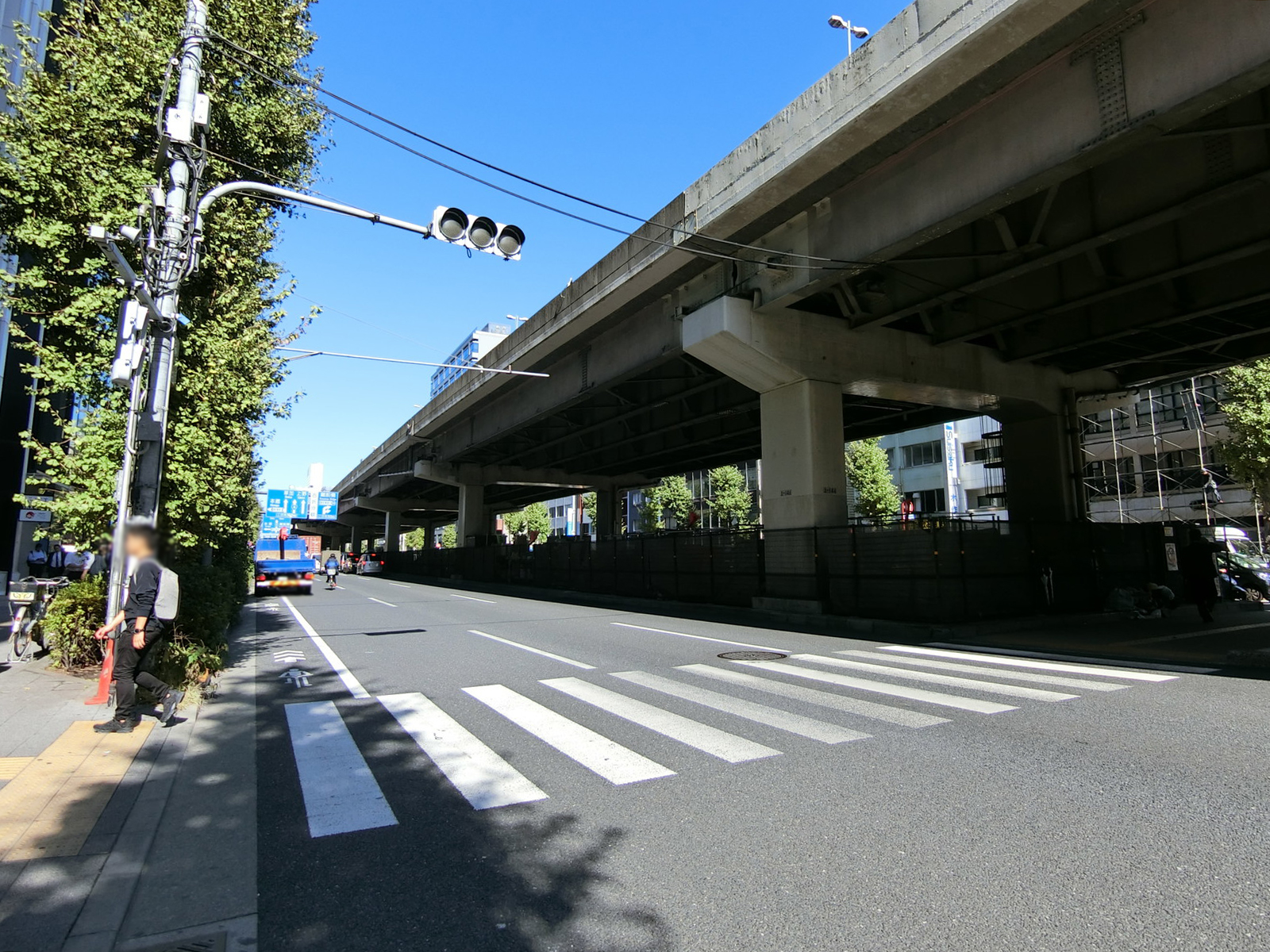 ビオレ秋葉原前面の昭和通り