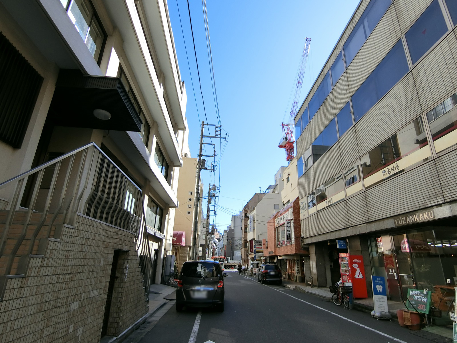 三共富士見ビル前面の通り