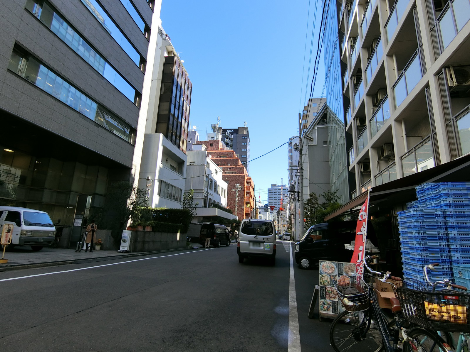 平河町UTビル前面の通り