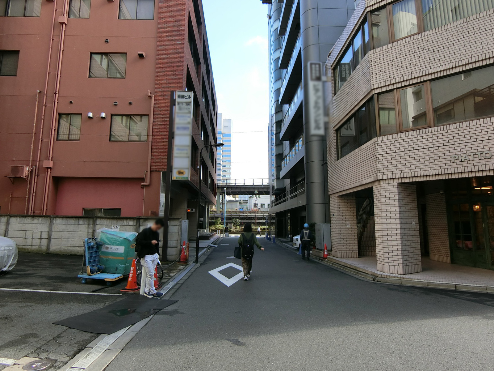 斎藤ビル前面の通り