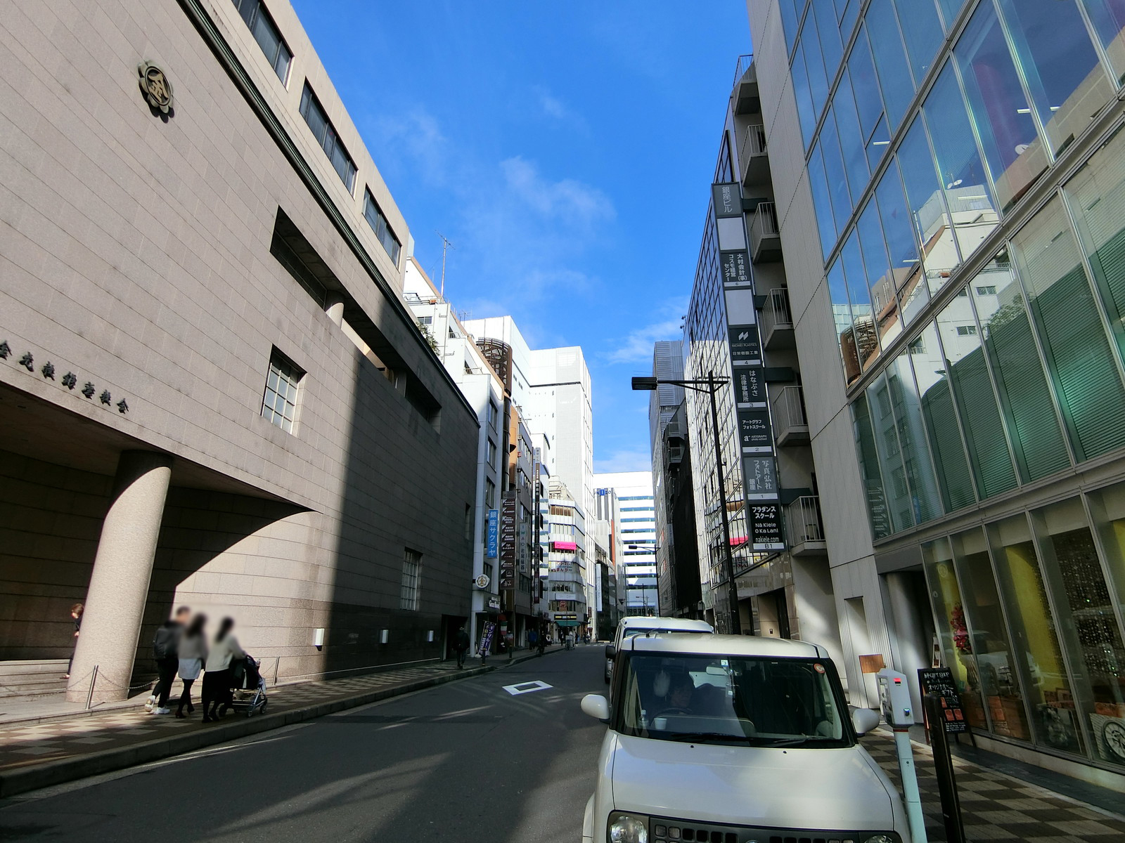 GINZA-2前面の通り