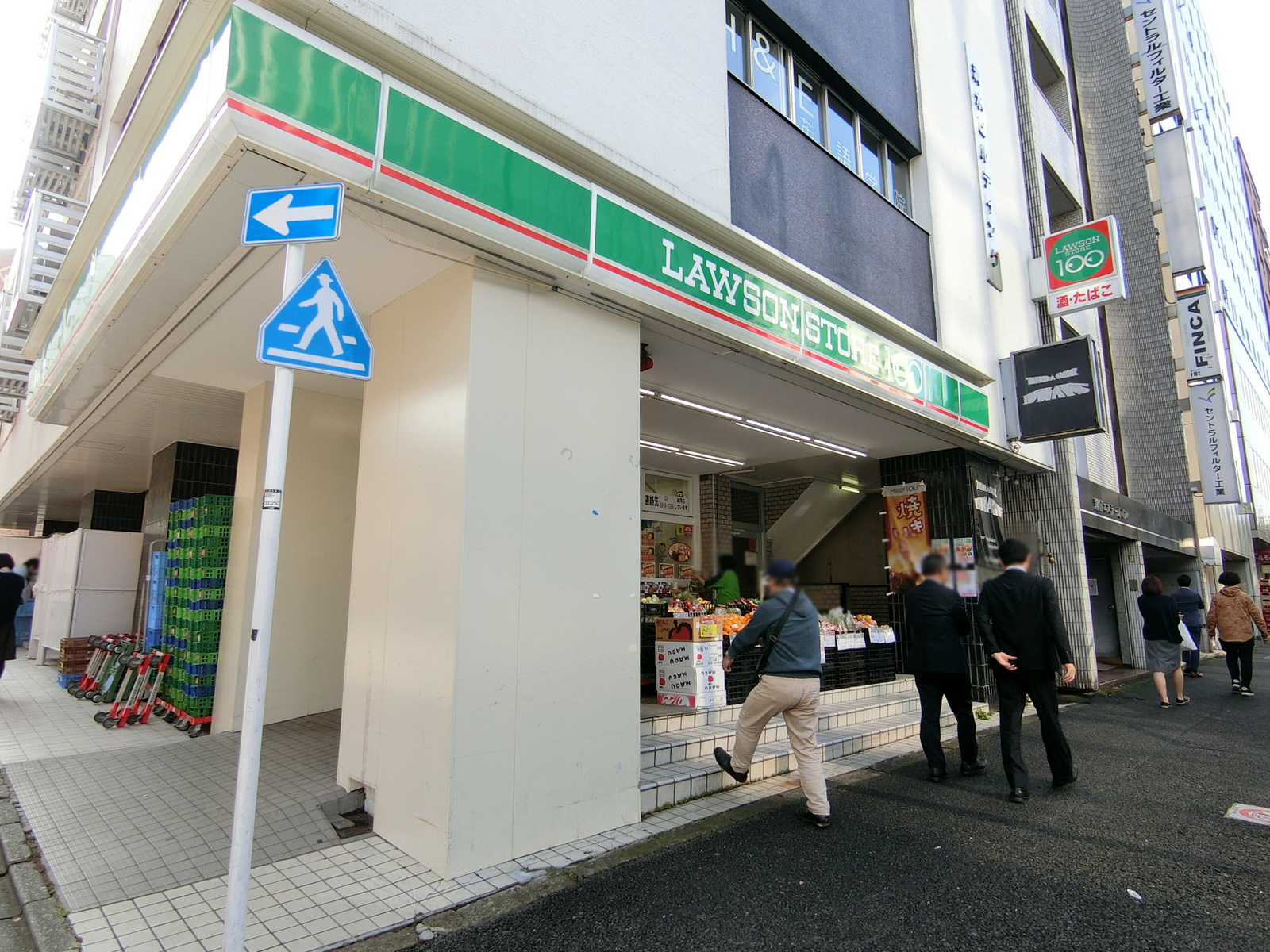 近くのローソンストア100