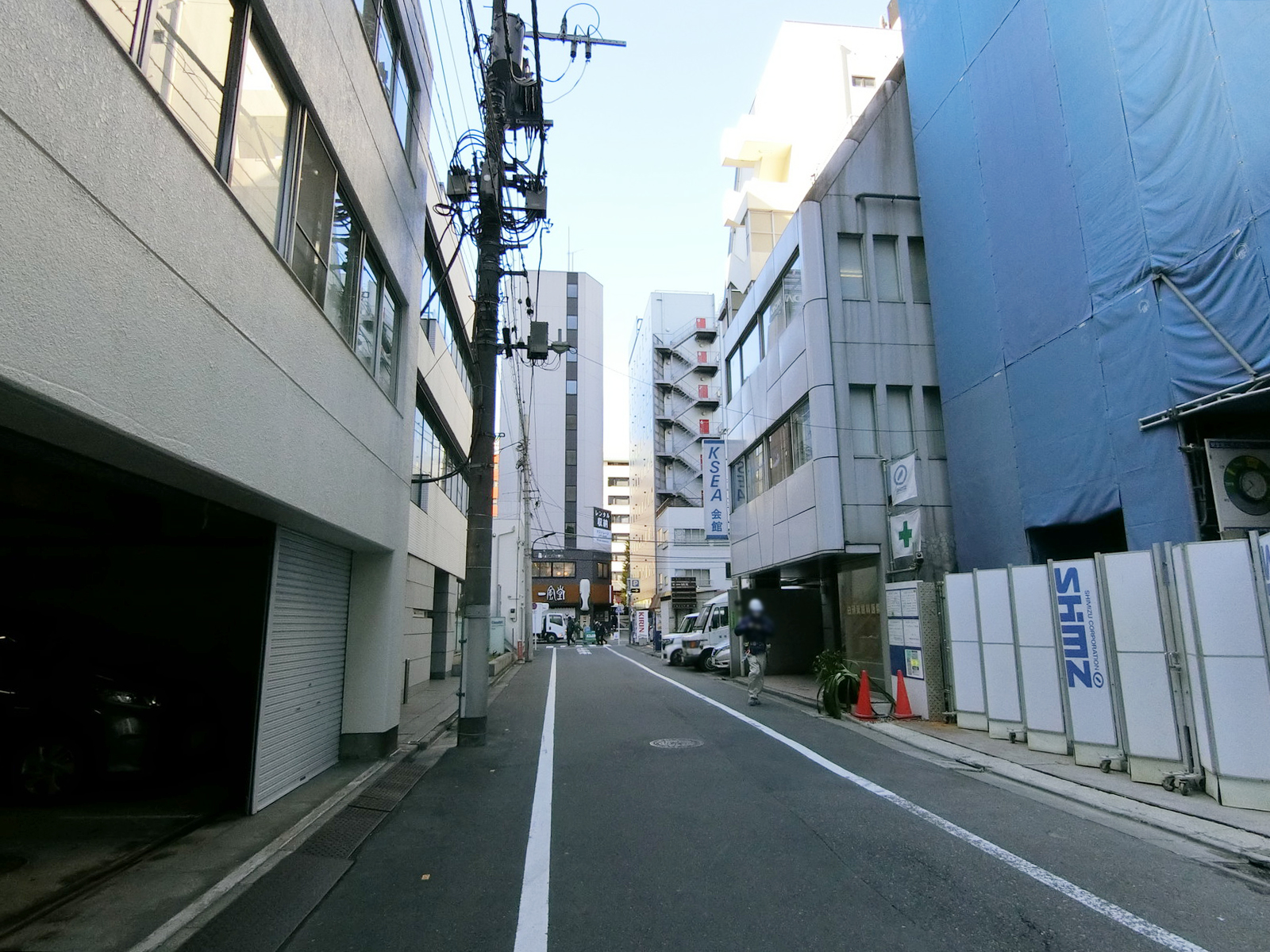 高橋ビル前面の通り