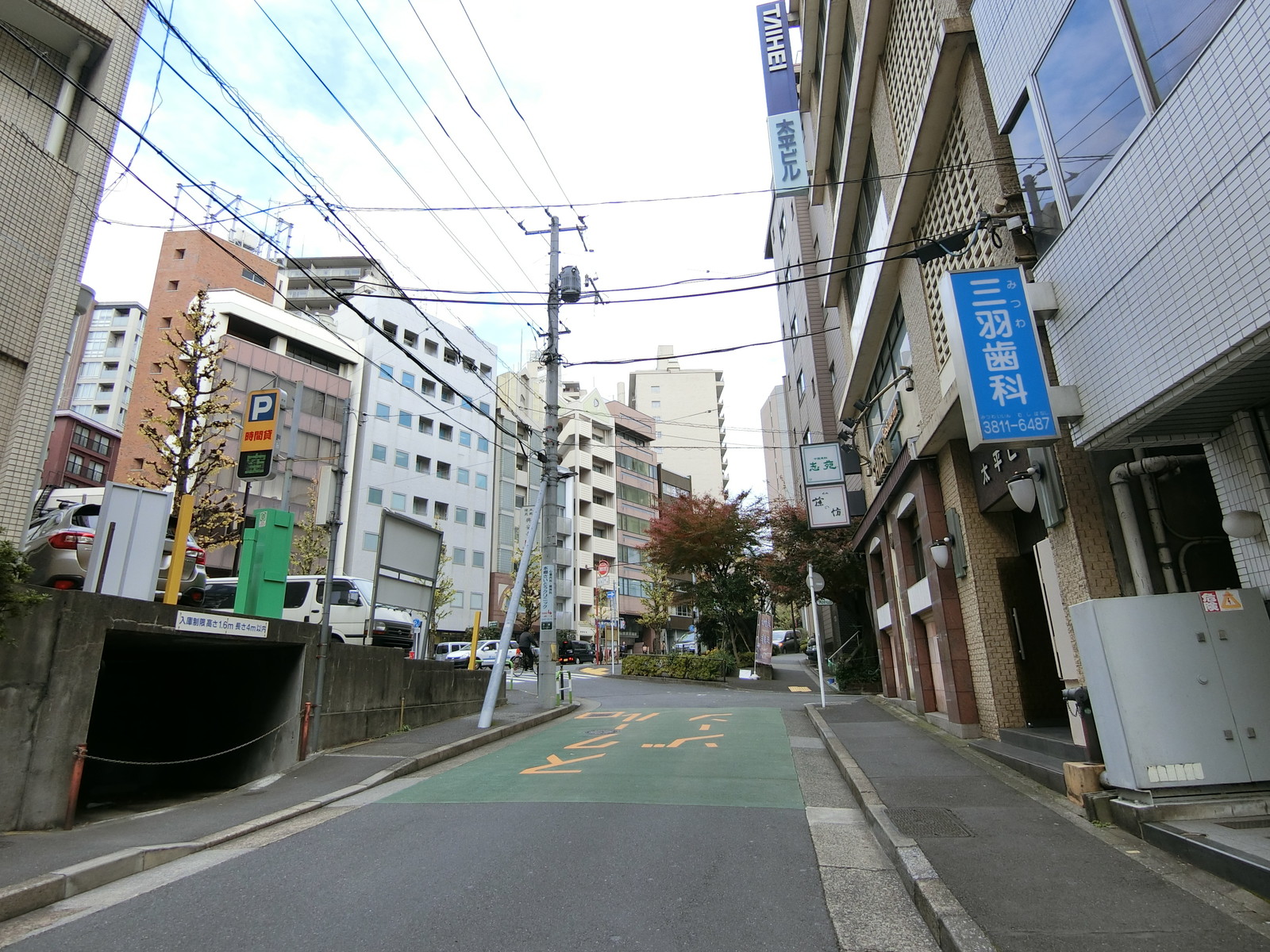田中水道橋ビル前面の通り