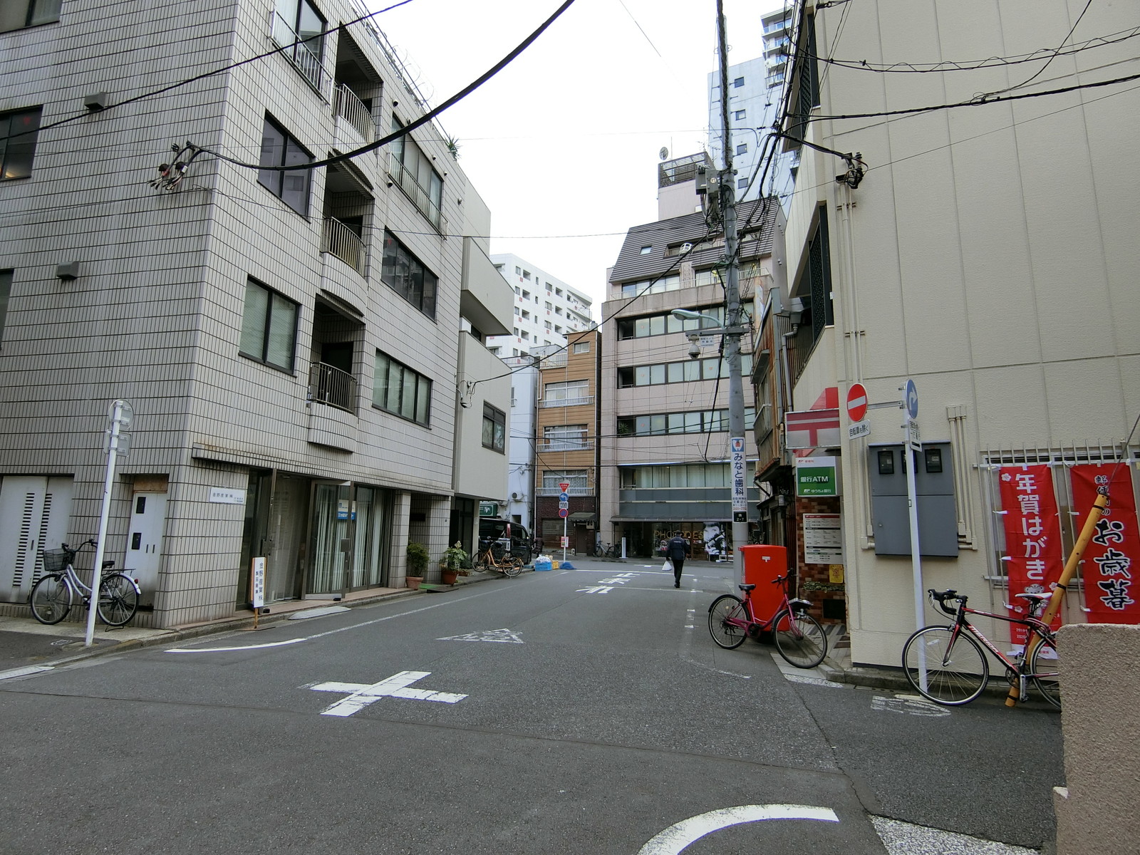 木下ビル前面の通り