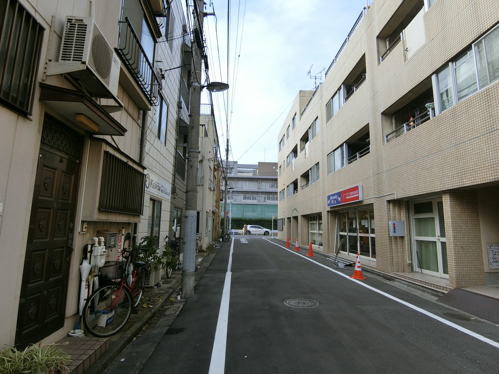 ノビールメンテ・ウエダA棟前面の通り
