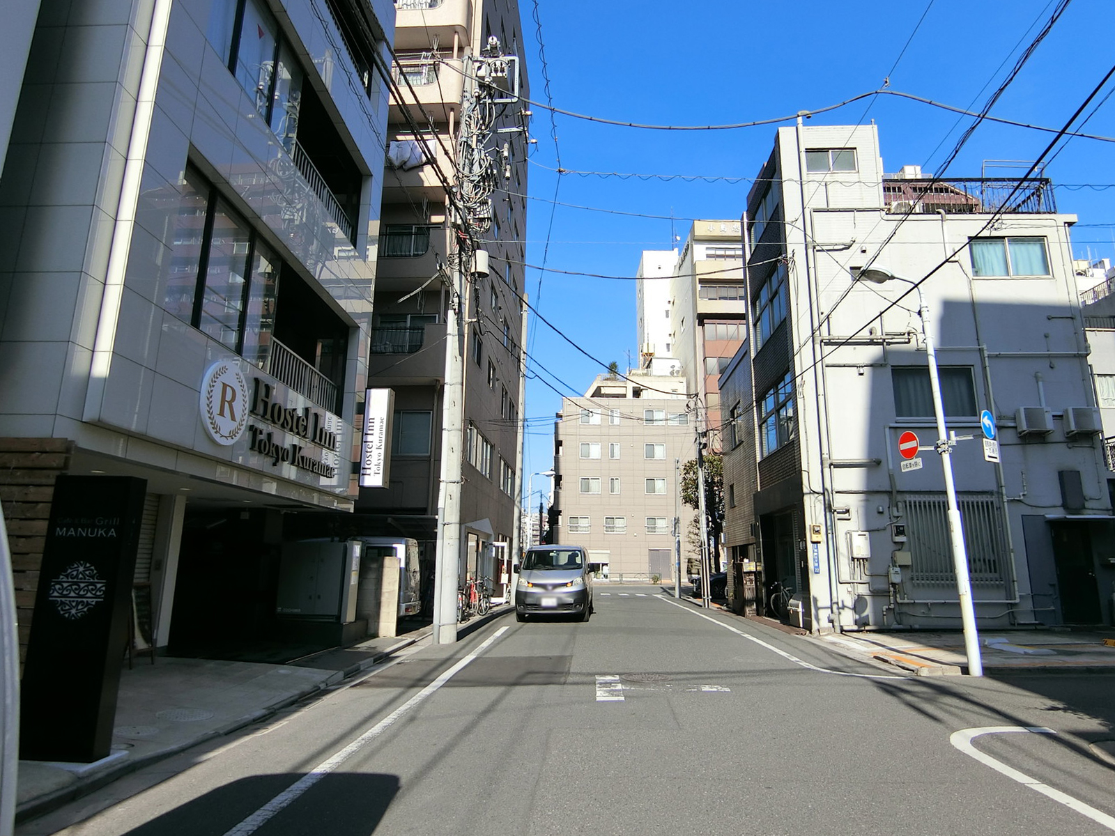 エクセレンスビル前面の通り