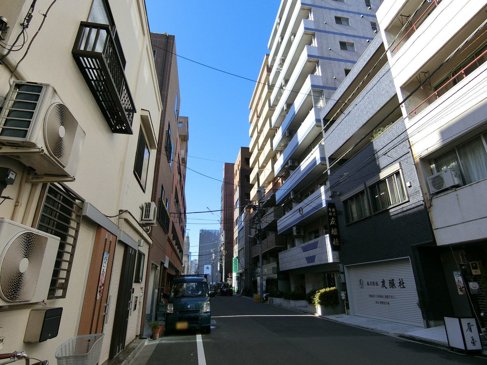 八丁堀MSビル前面の通り