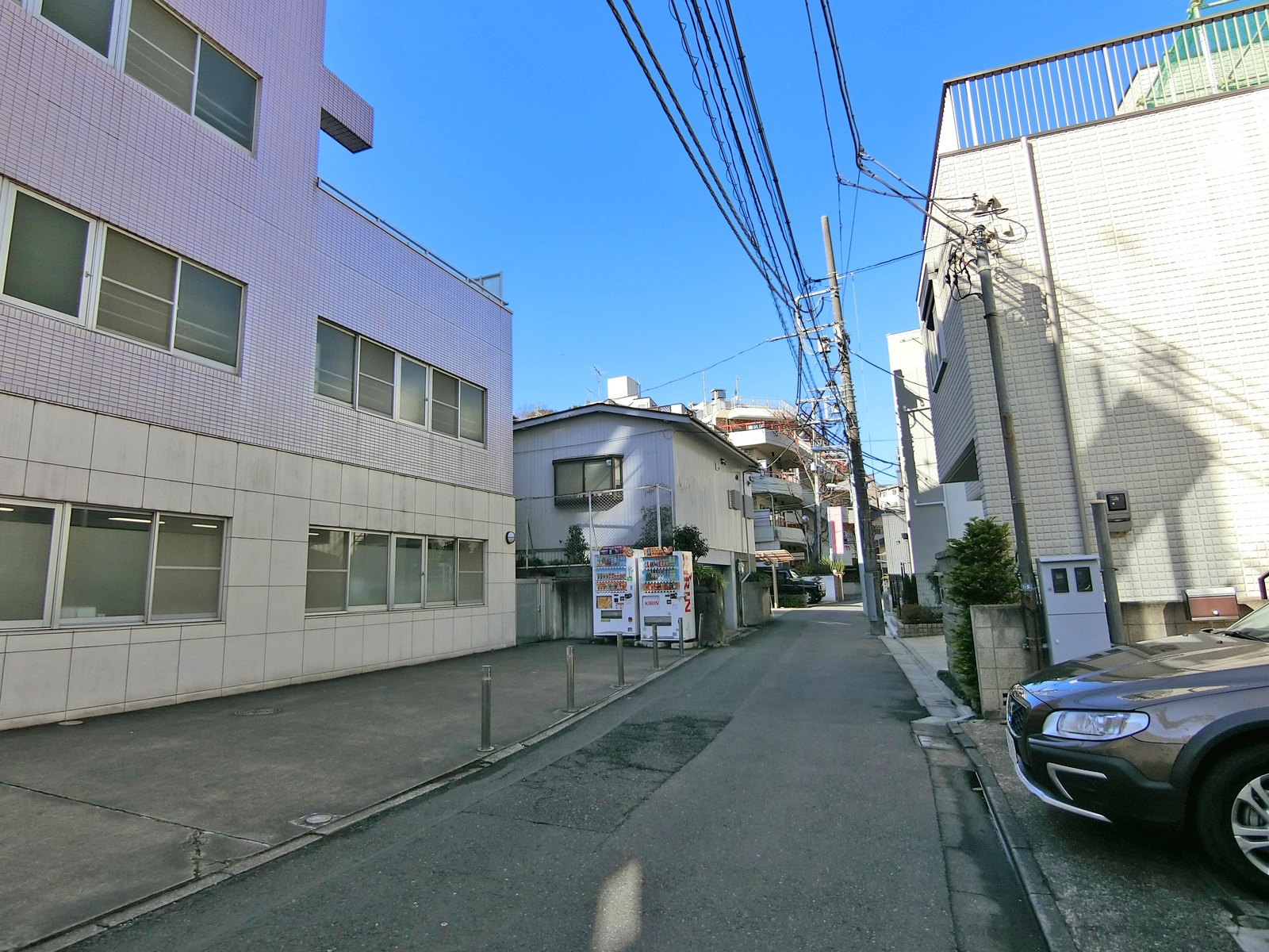 周辺は閑静なエリア