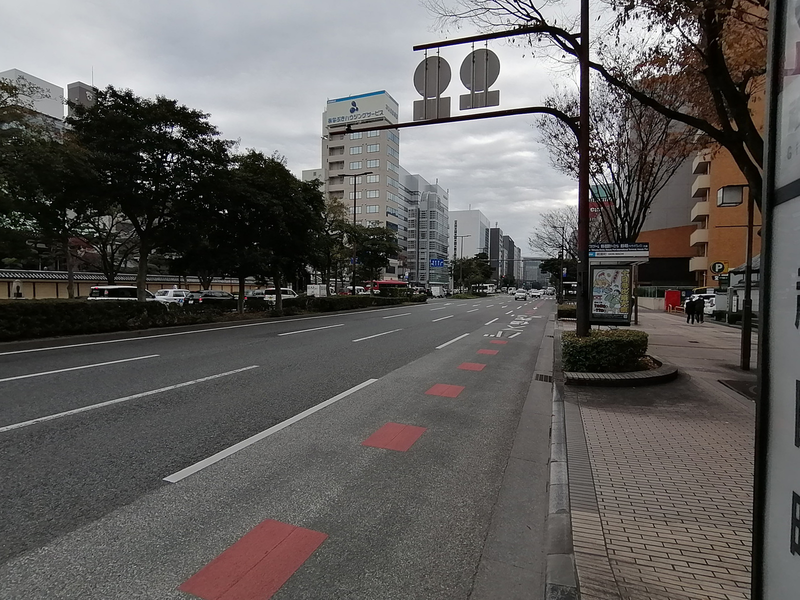博多祇園NKビル前面の通り