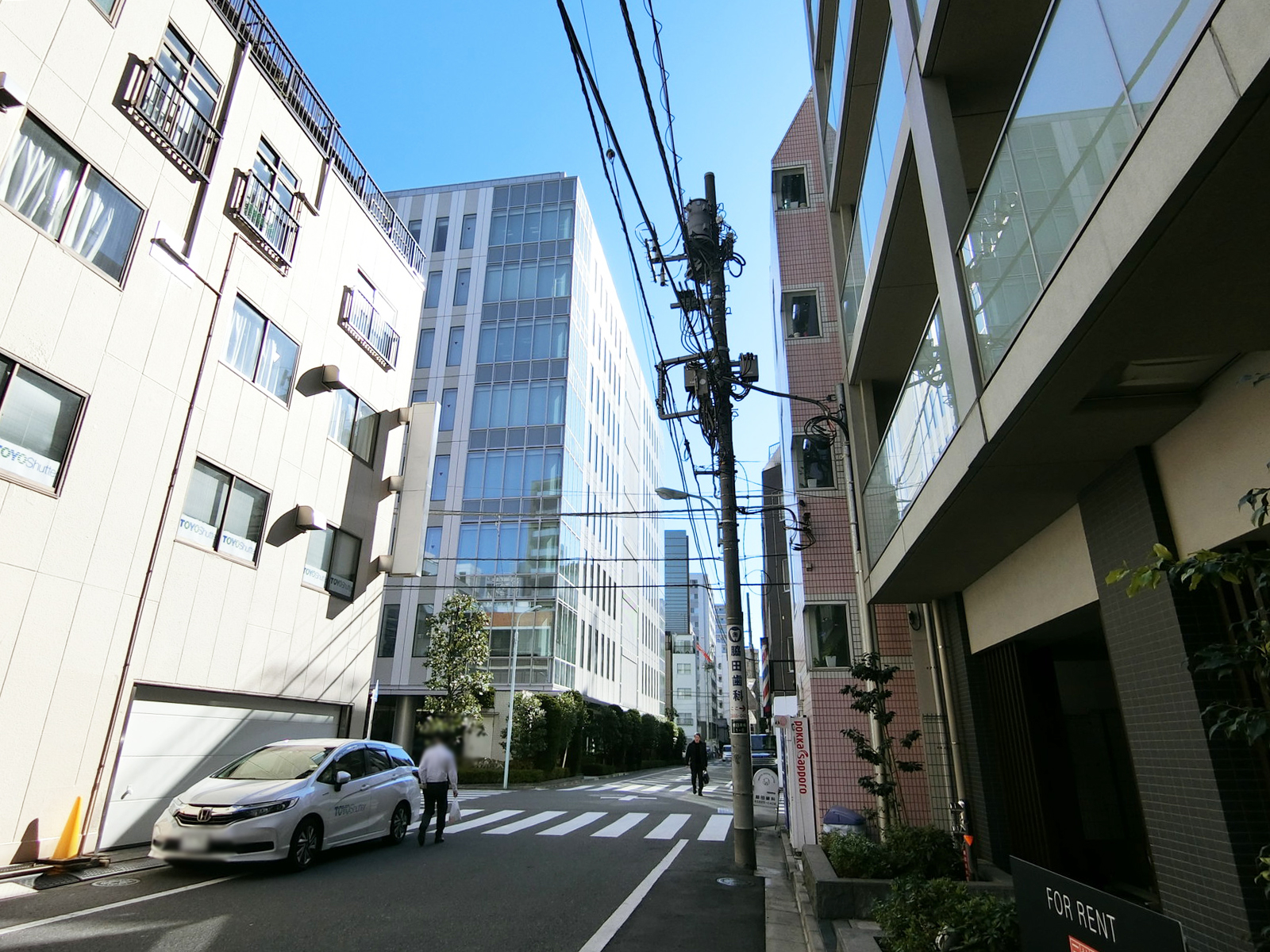 武部ビル前面の通り