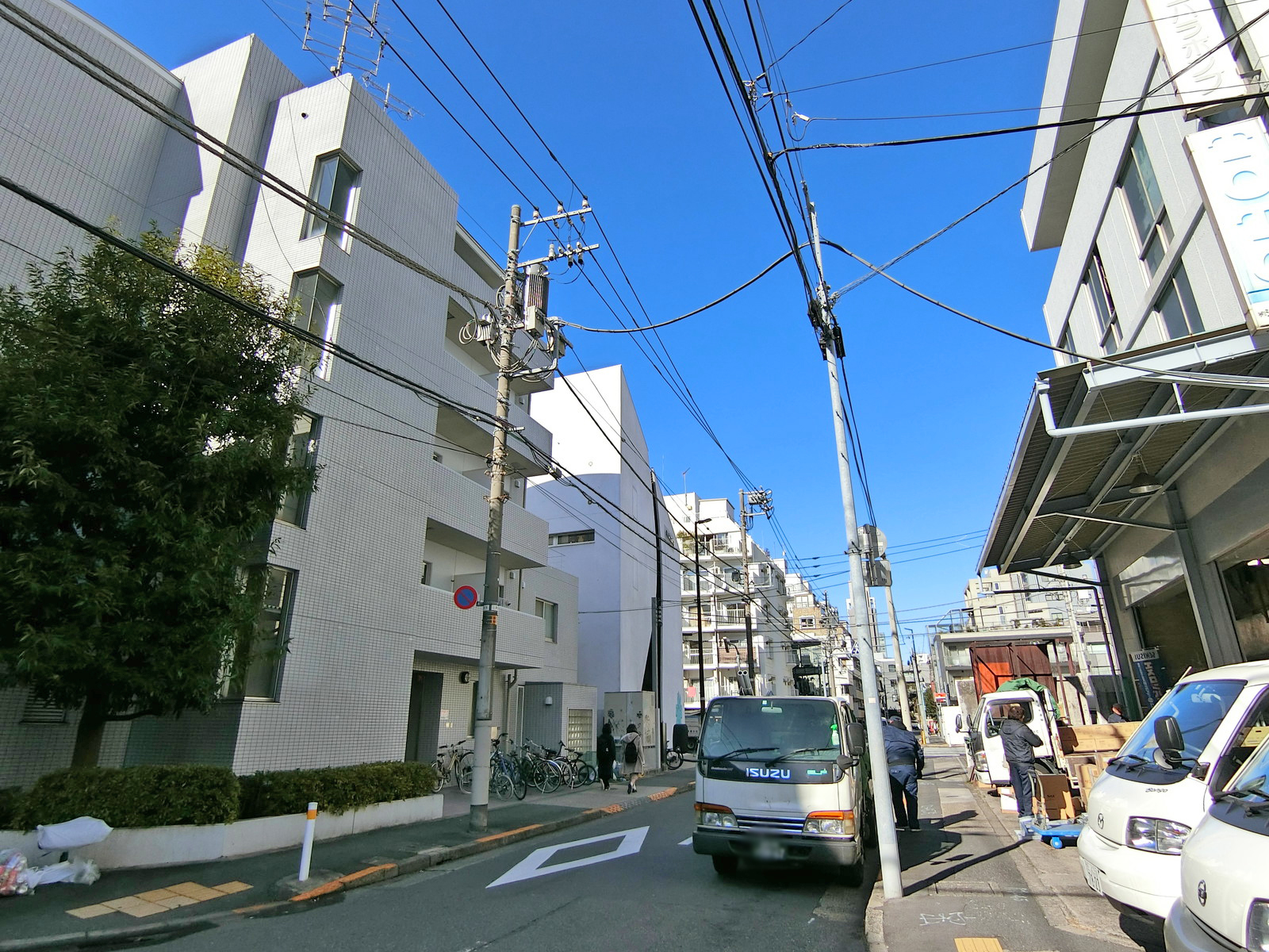 周辺は落ち着いた雰囲気
