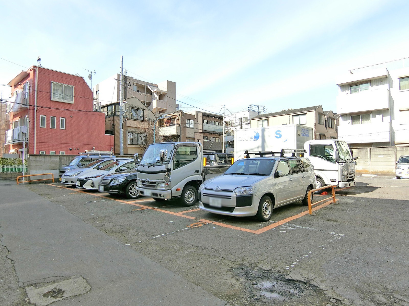 裏手のコインパーキング