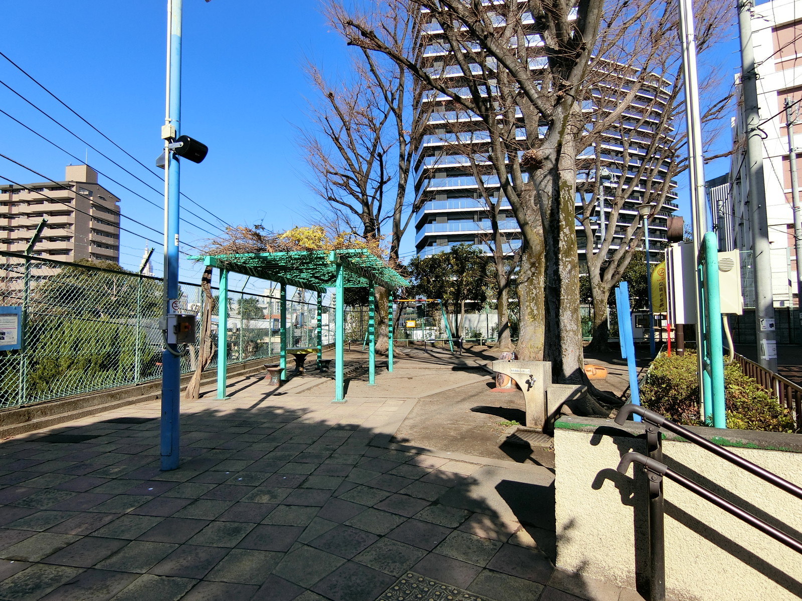 徒歩3分の渋谷区立神宮前公園