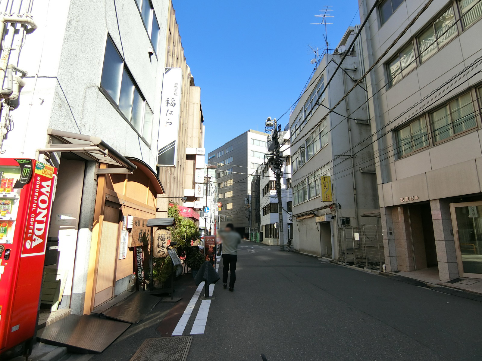 周辺のオフィス街の様子