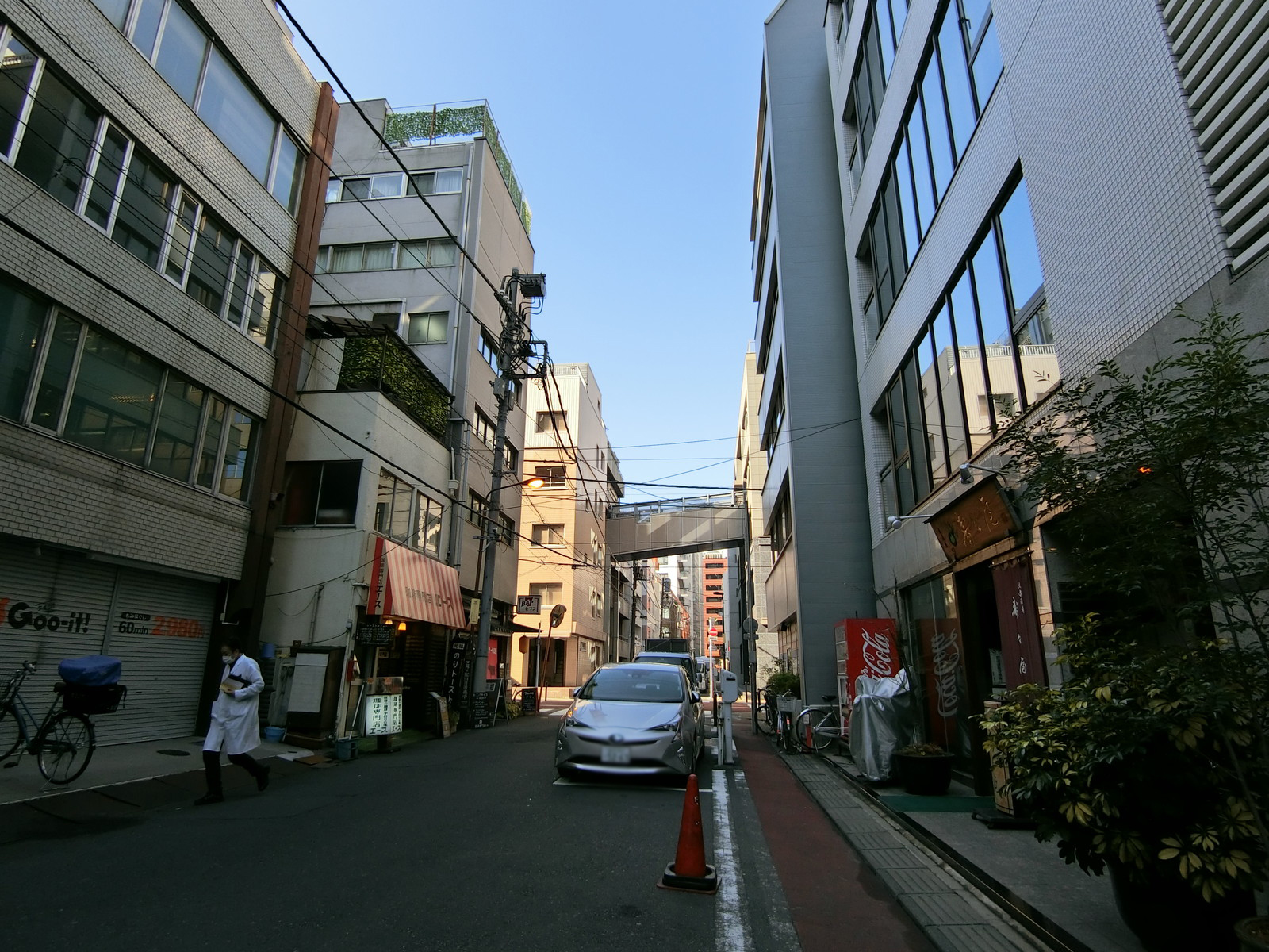 宮澤ビル前面の通り