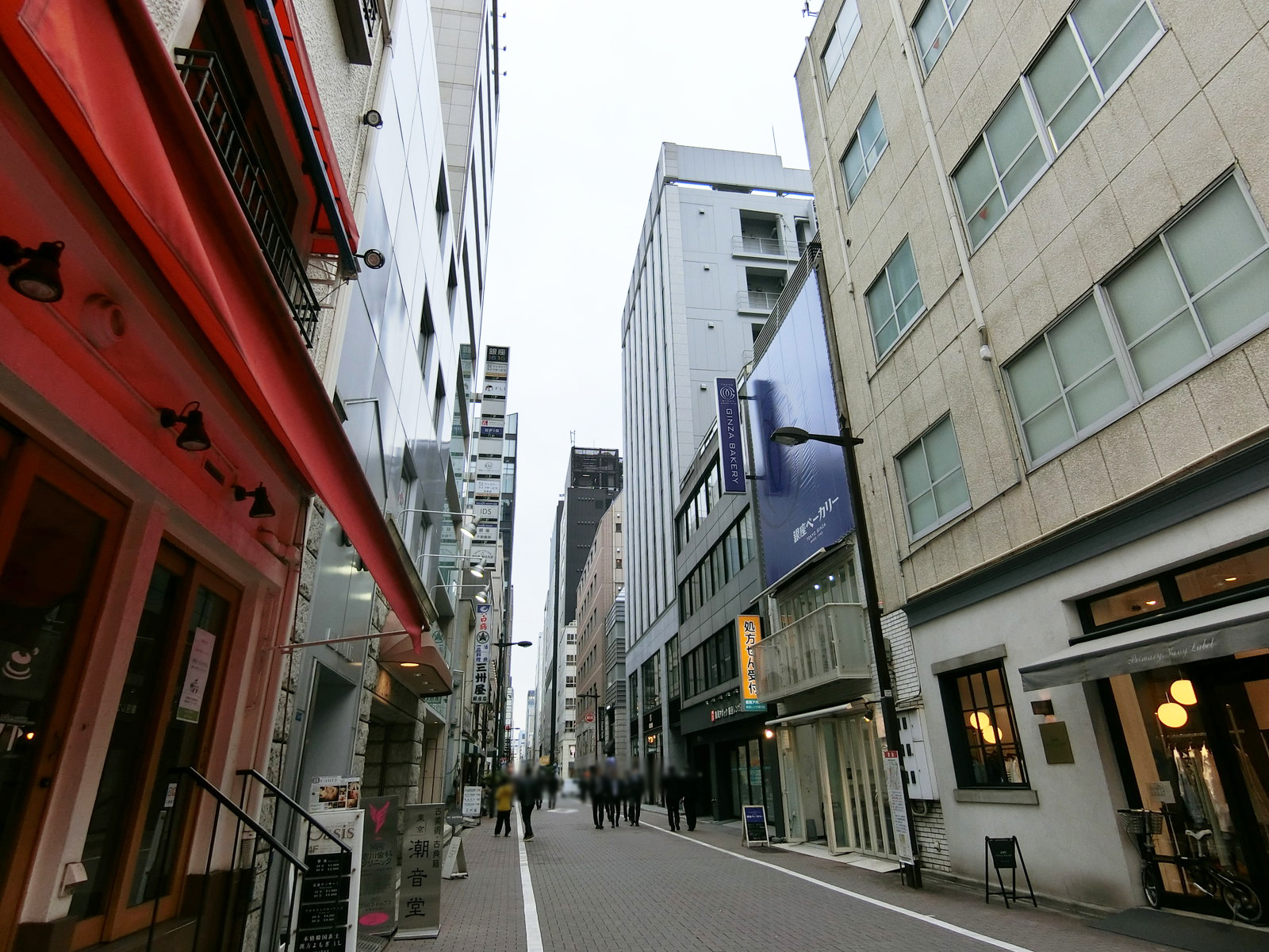 銀座一丁目ビル前面の通り