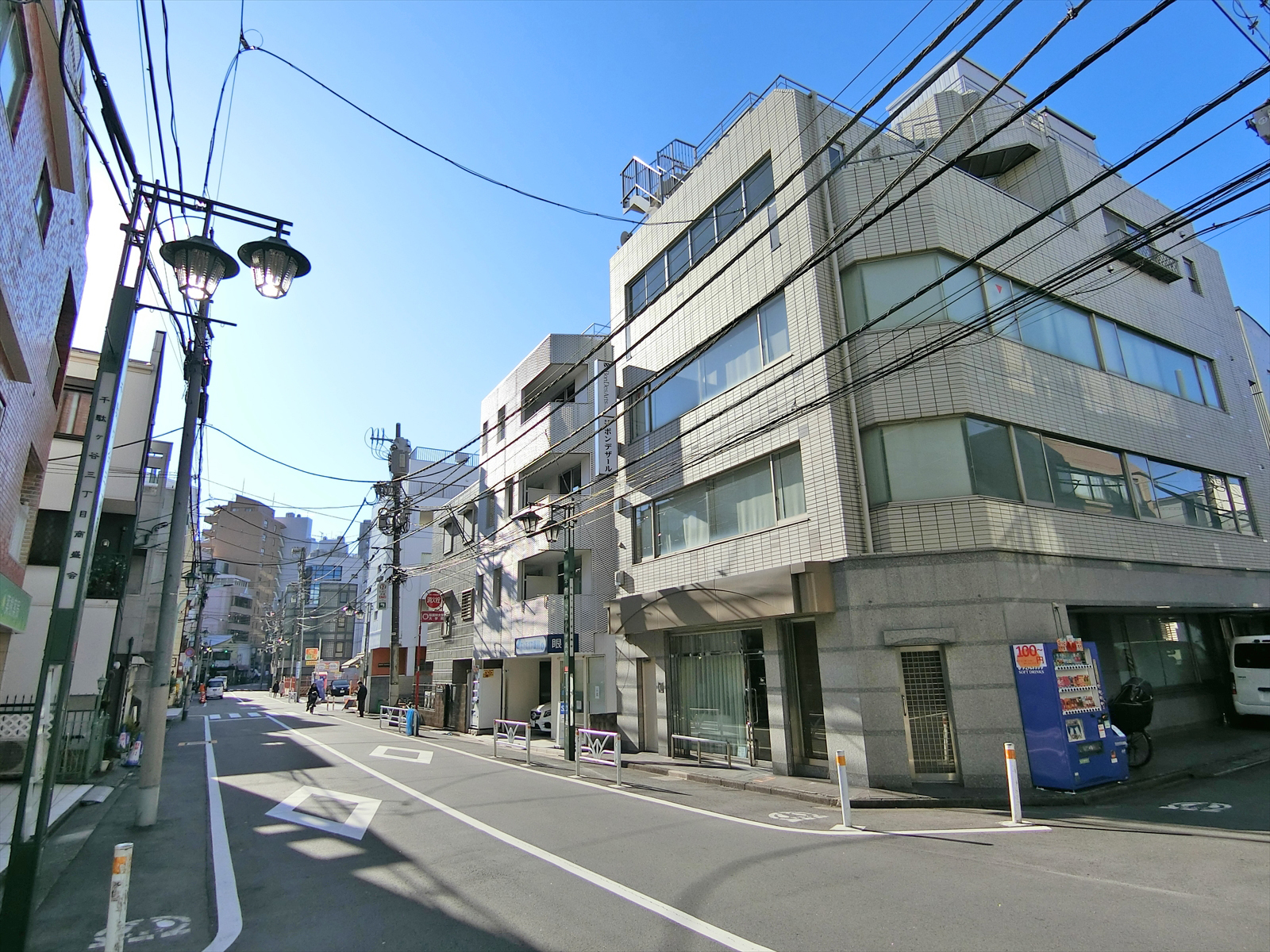周辺は閑静なエリア