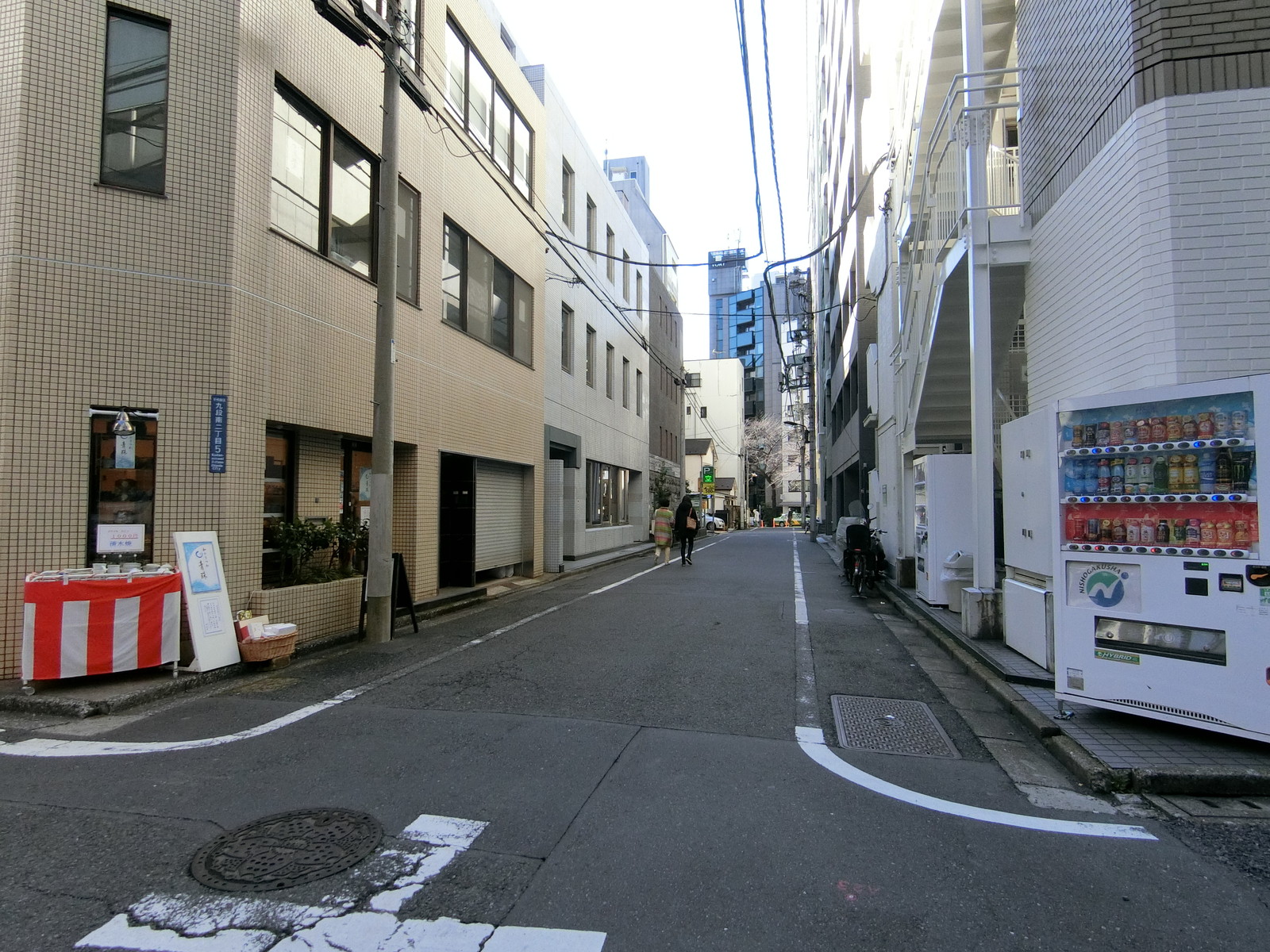 九段今宮ビル前面の通り