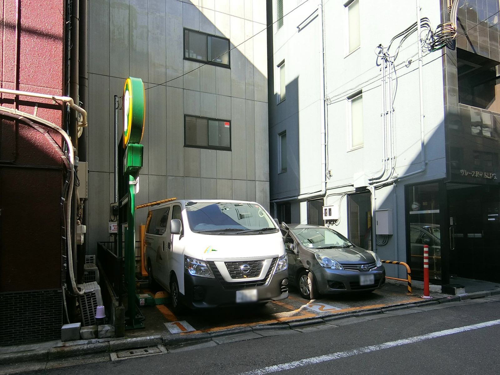 隣のコインパーキング
