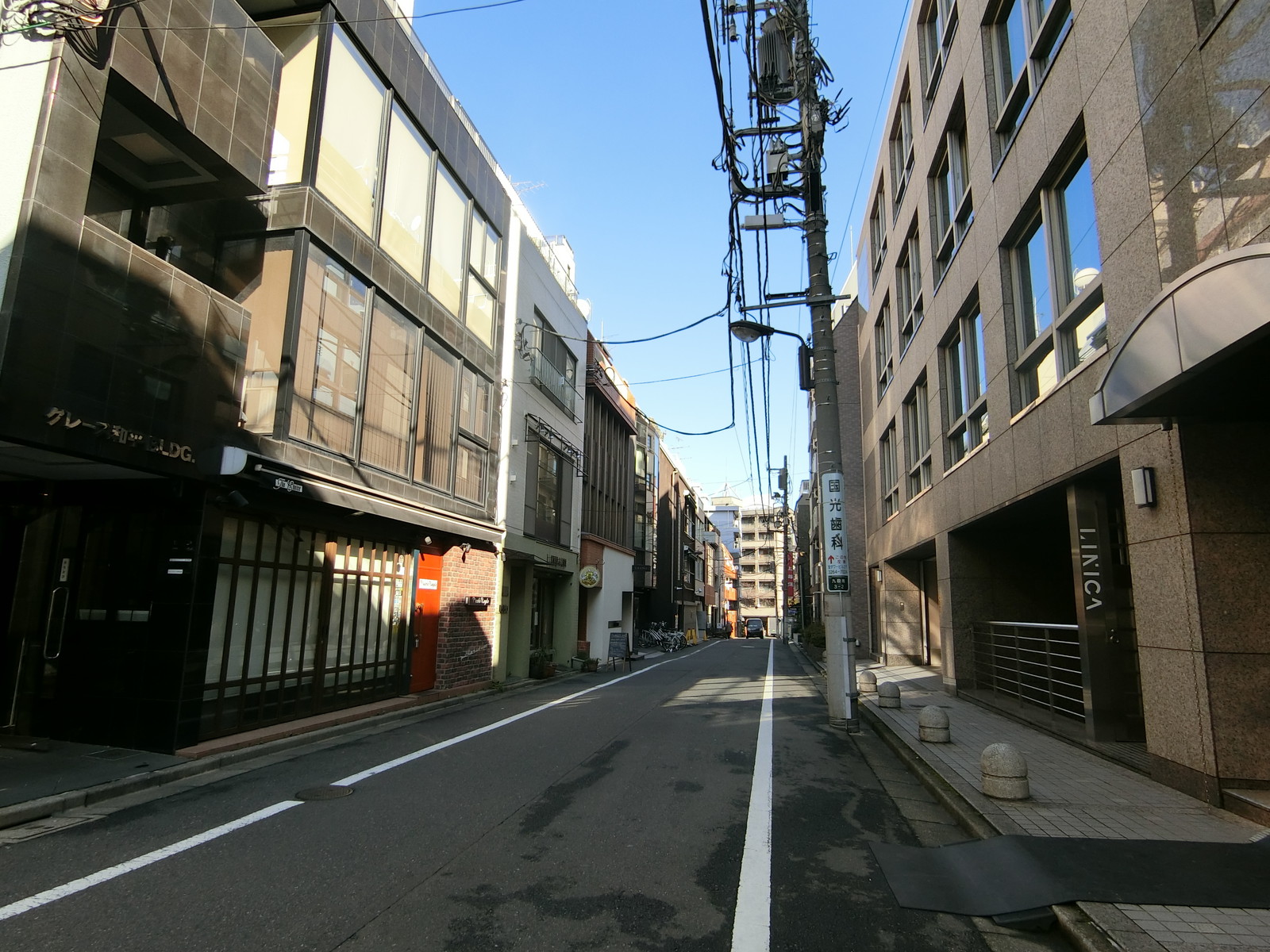 グレース和平ビル前面の通り