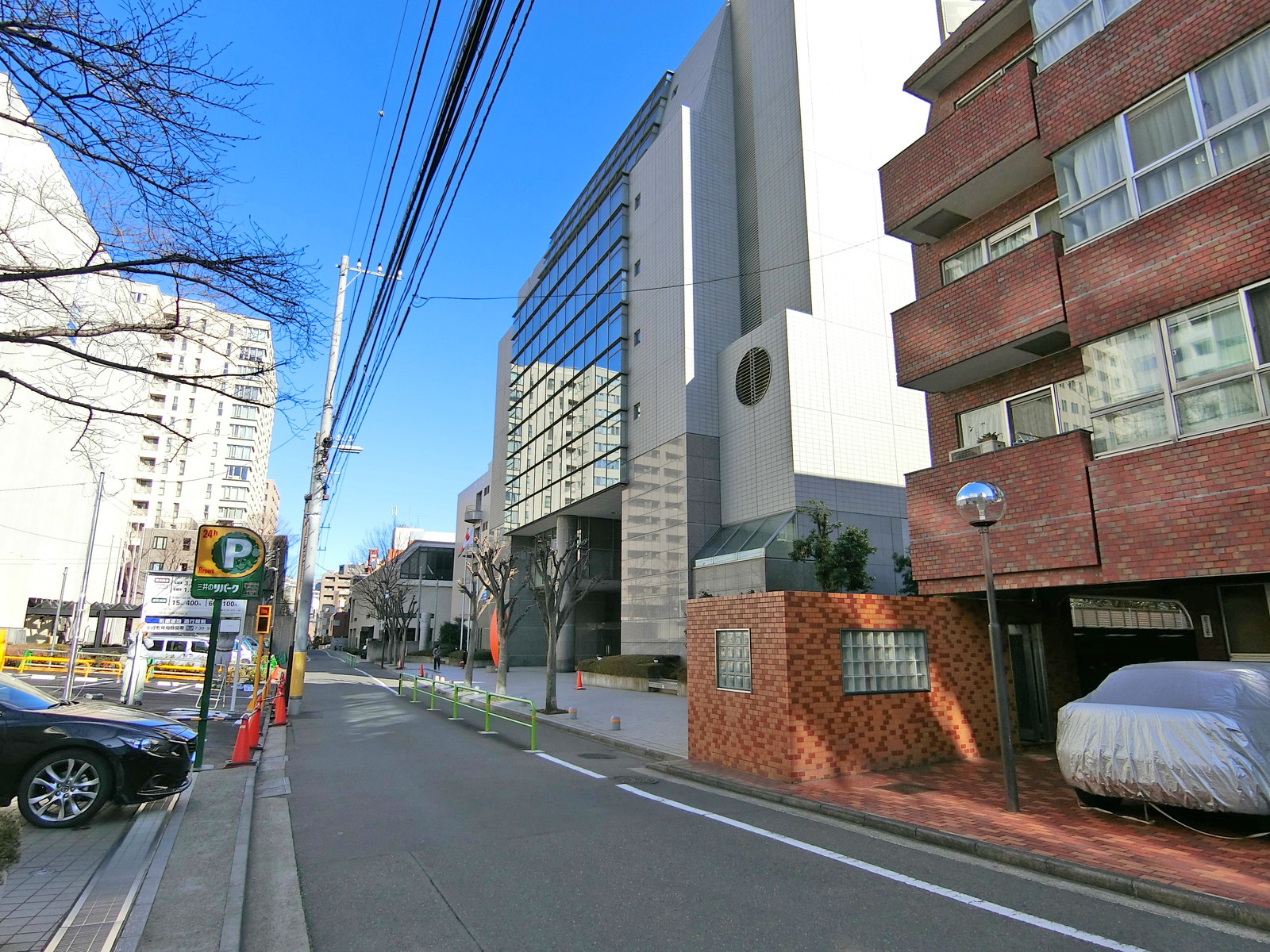 周辺は閑静なエリア