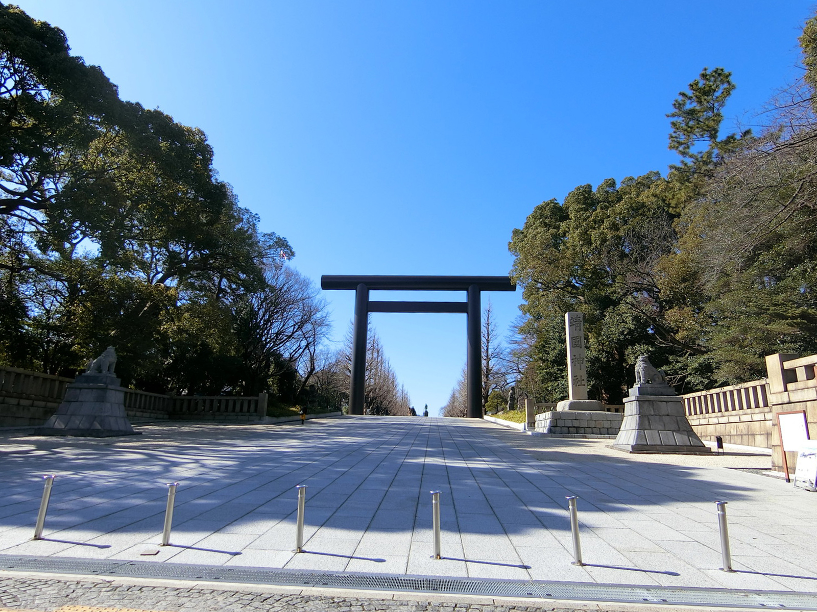 至近の靖国神社