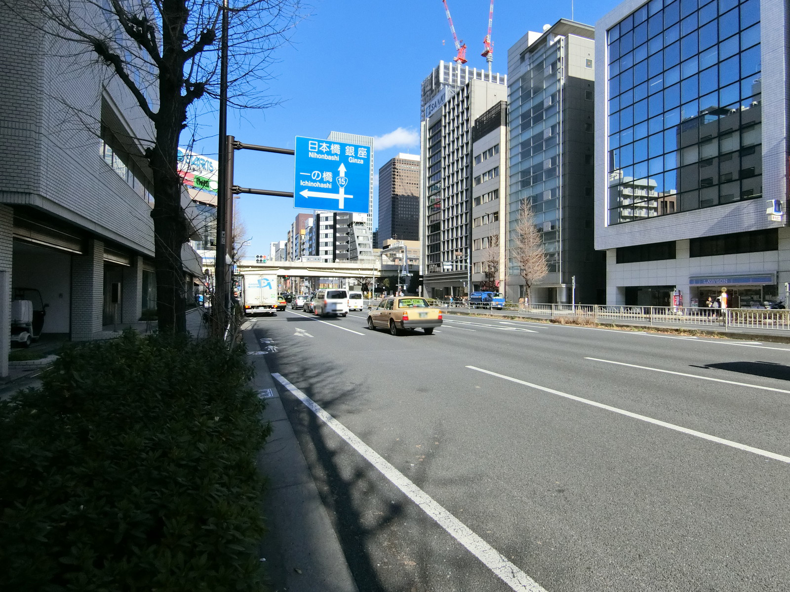 臨海ビル前面の第一京浜
