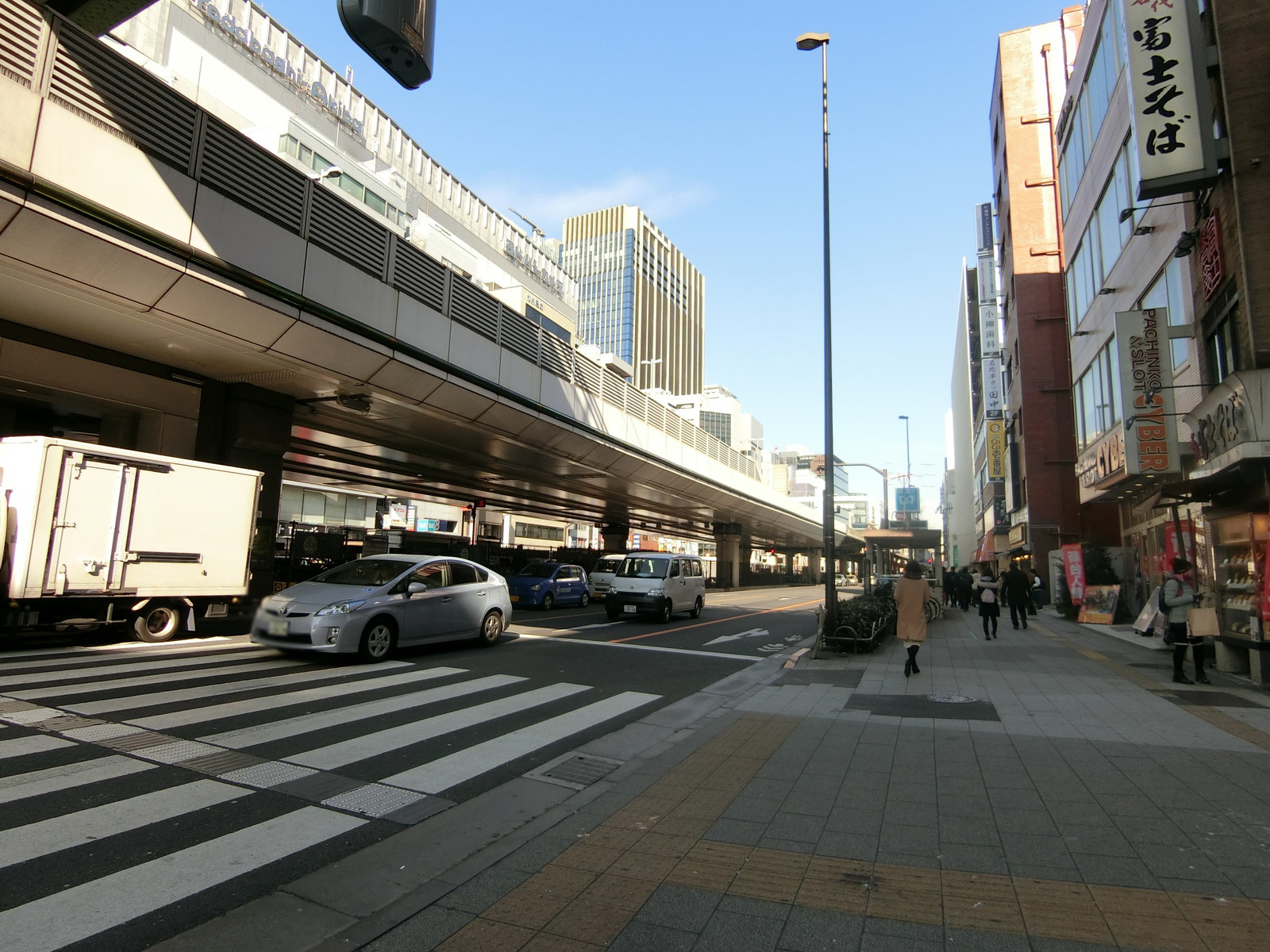 付近の昭和通り