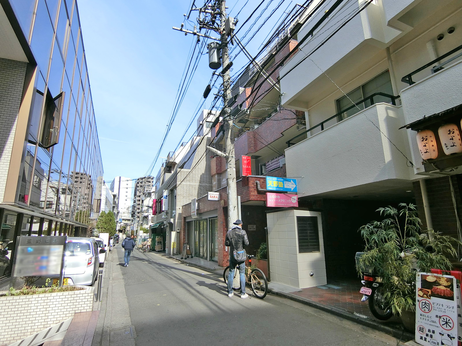 周辺は閑静なエリア