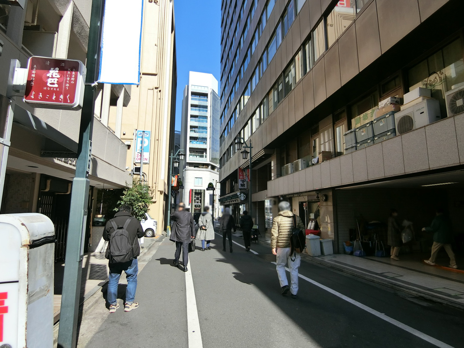 石井ビル前面の通り