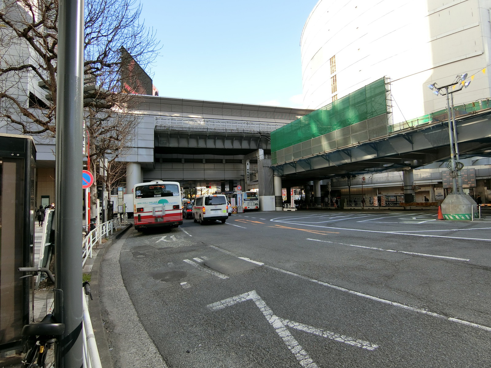 前面の神宮通り