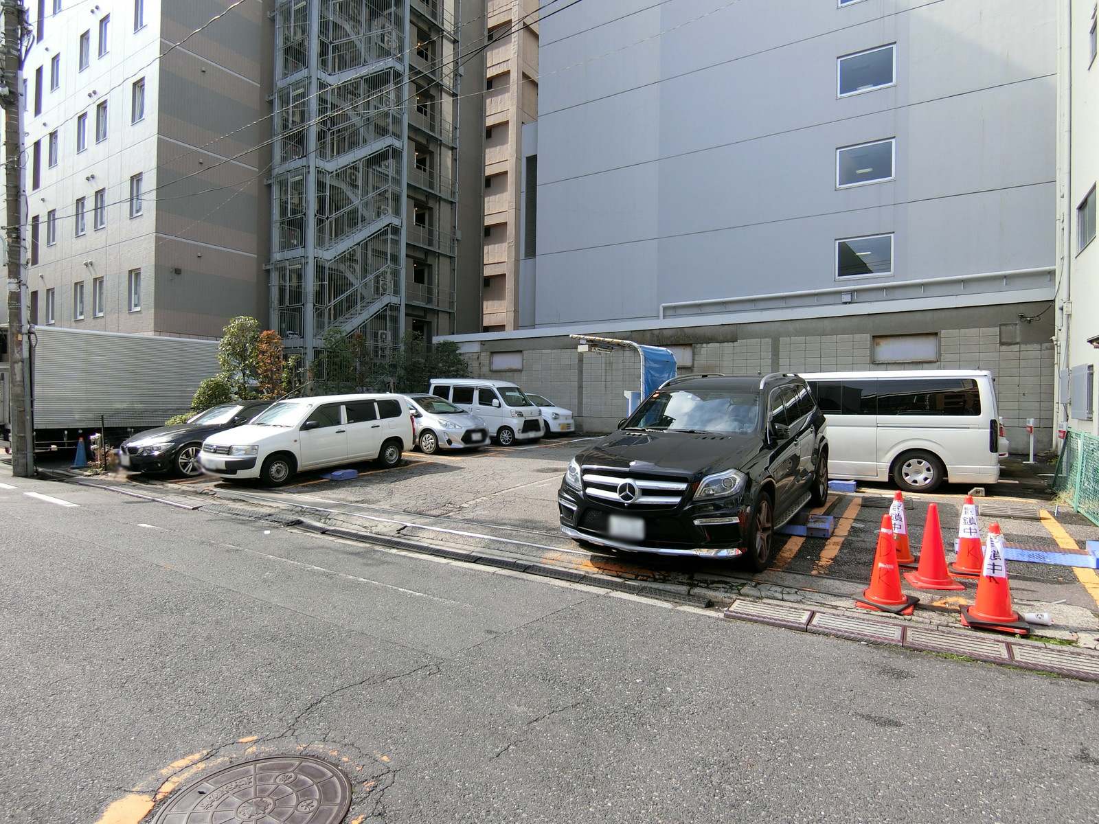 向かいのコインパーキング