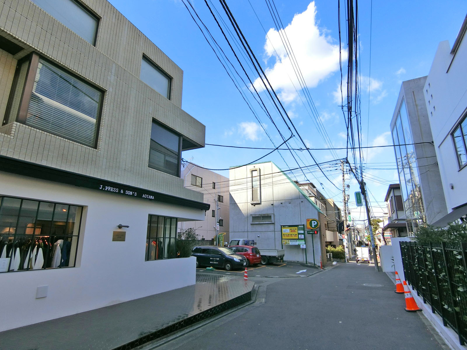 周辺は閑静なエリア