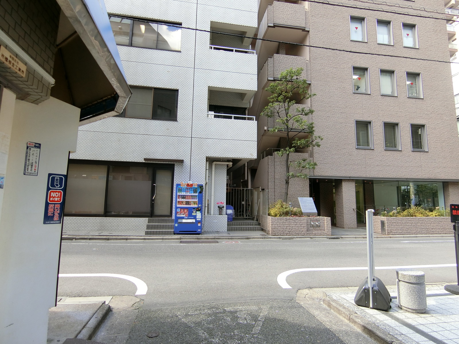市橋ビル前面の通り