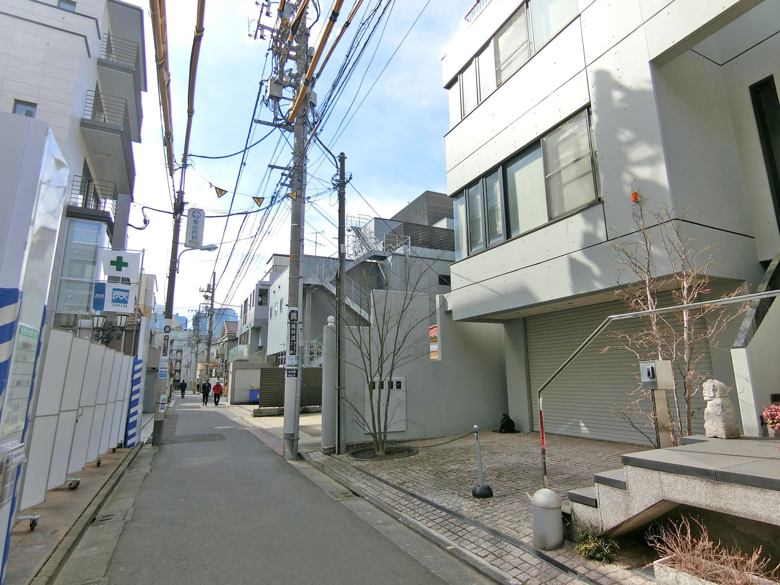 周辺は閑静なエリア