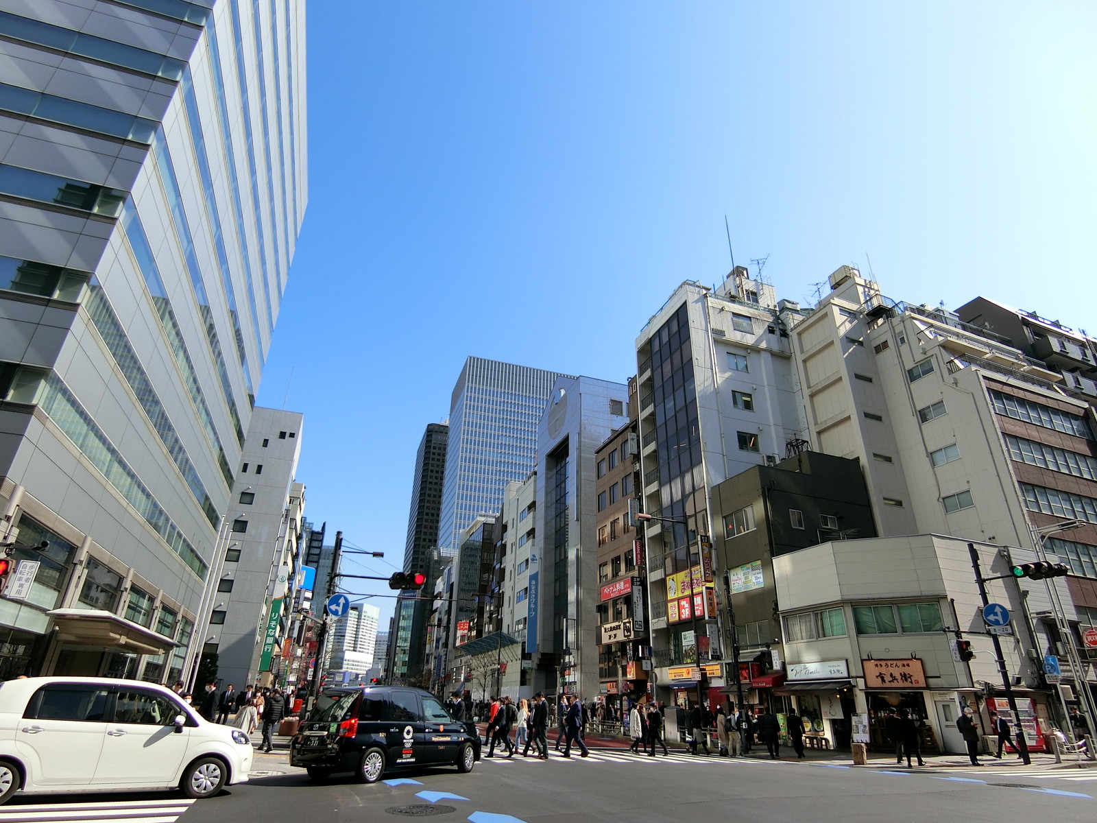 芝大門ABC館前面の通り