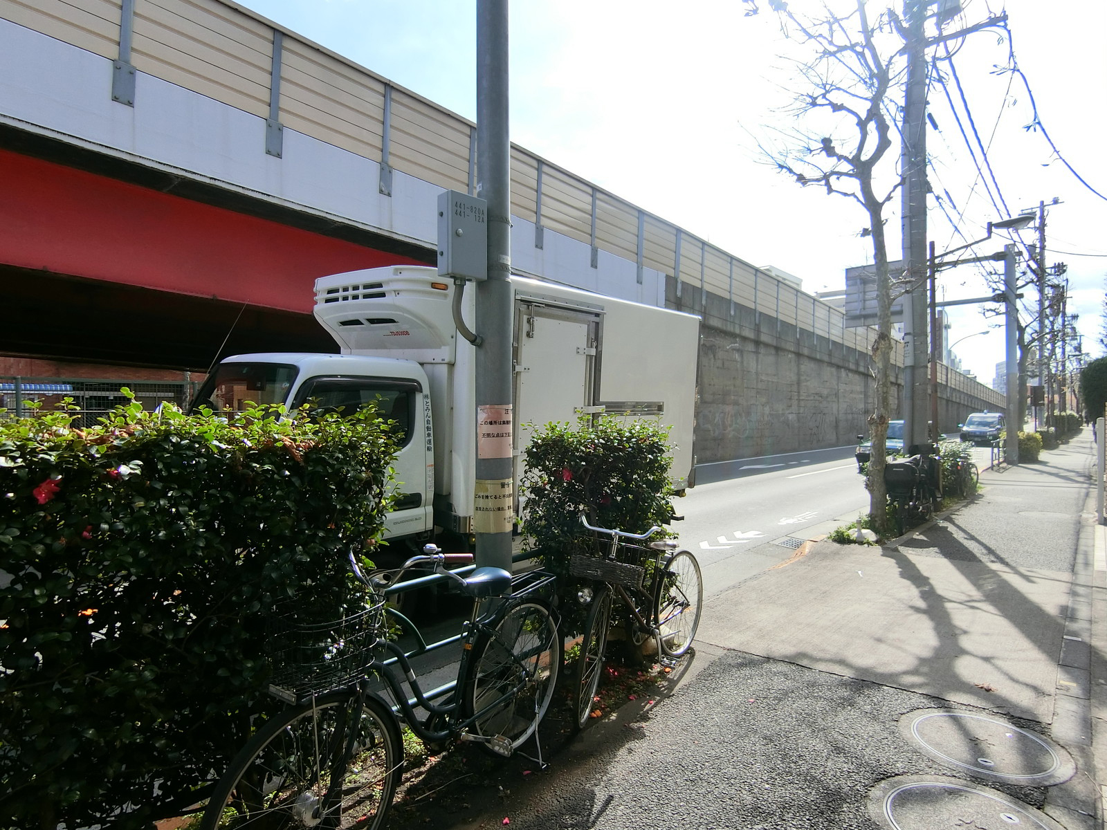 第3日東ビル前面の通り