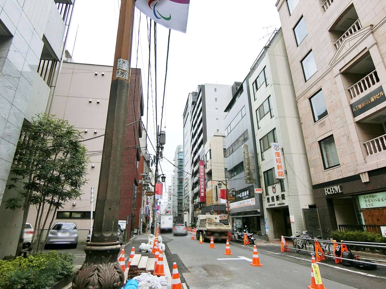八丁堀2185前面の通り