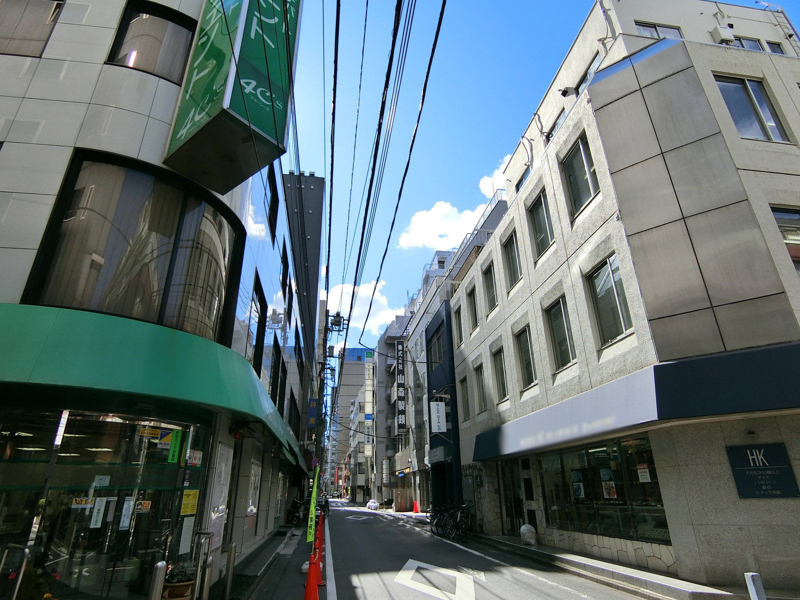 近江屋ビル前面の通り