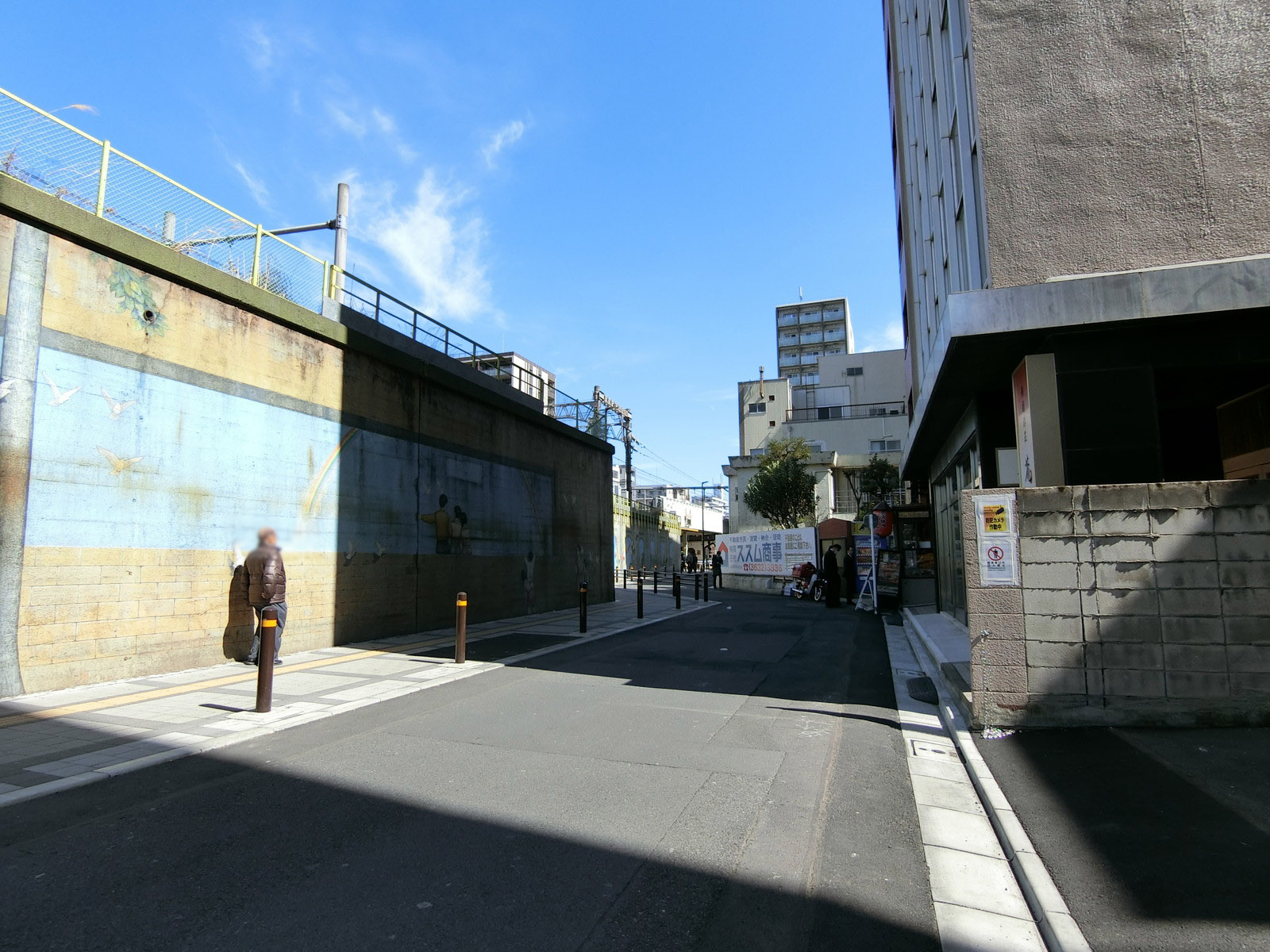 第8高畠ビル前面の通り