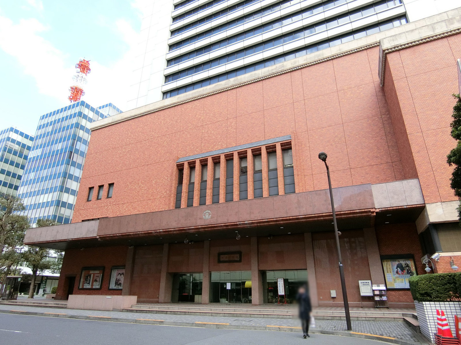 付近の新橋演舞場
