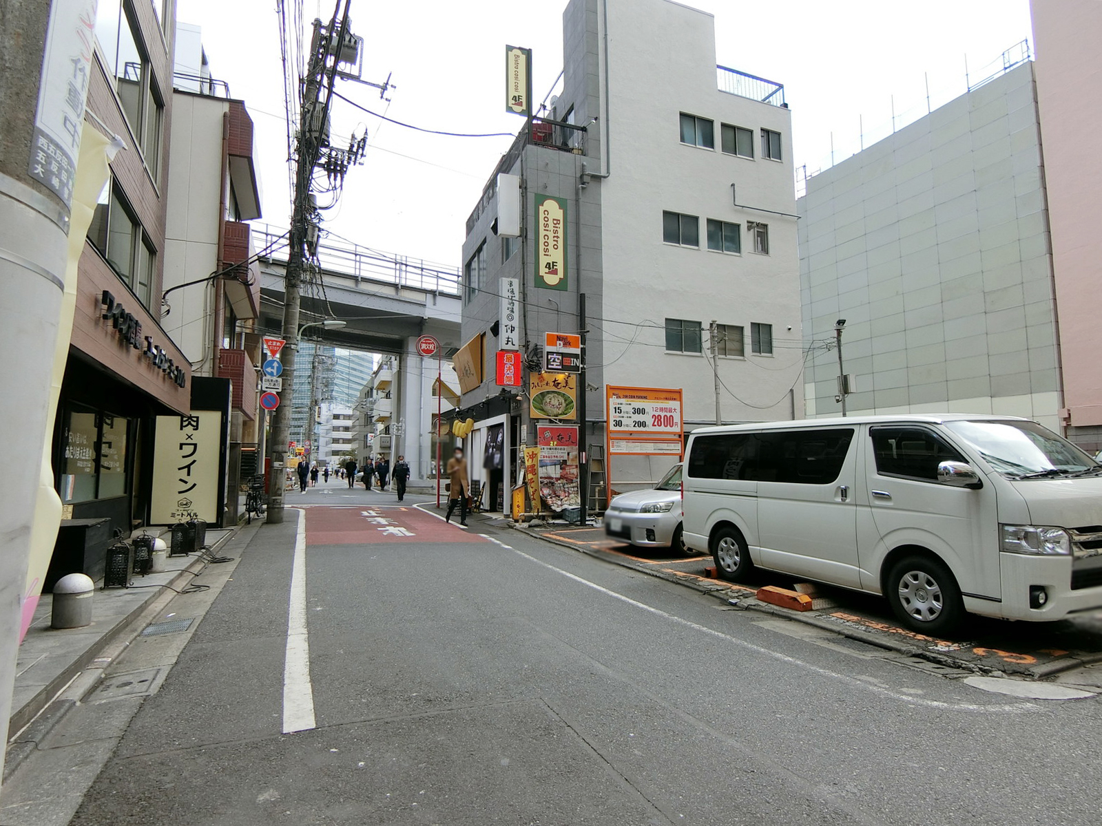 大成ビル前面の通り